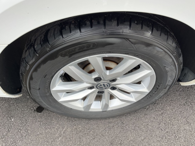 1051045-11 Volkswagen Passat Sports Combi 1.5 TSI - 2019