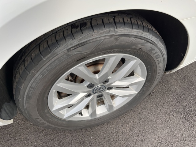 1051045-12 Volkswagen Passat Sports Combi 1.5 TSI - 2019