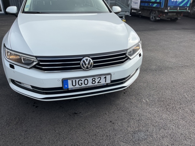 1051045-15 Volkswagen Passat Sports Combi 1.5 TSI - 2019