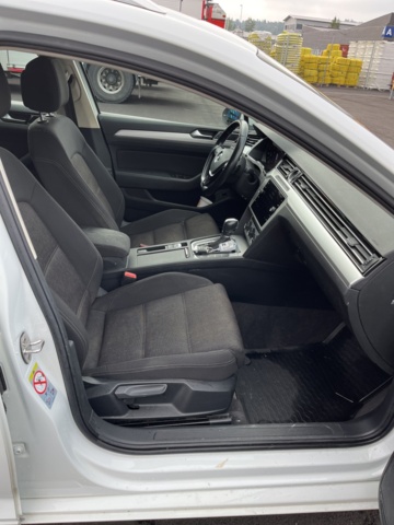 1051045-34 Volkswagen Passat Sports Combi 1.5 TSI - 2019