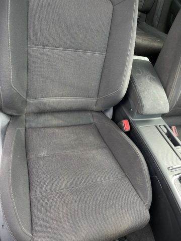 1051045-37 Volkswagen Passat Sports Combi 1.5 TSI - 2019