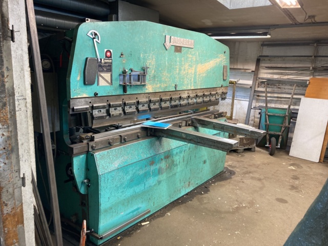 1074156-3 Edge press Promecam RG 103 100t