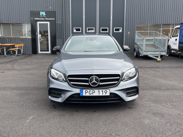 1051042-2 Mercedes-Benz E 220 T d 9G-Tronic - 2017