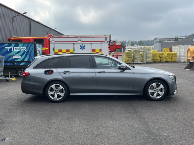 1051042-4 Mercedes-Benz E 220 T d 9G-Tronic - 2017