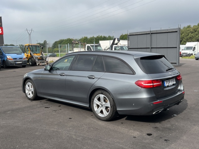 1051042-7 Mercedes-Benz E 220 T d 9G-Tronic - 2017