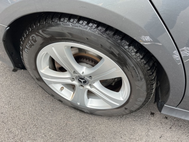 1051042-10 Mercedes-Benz E 220 T d 9G-Tronic - 2017