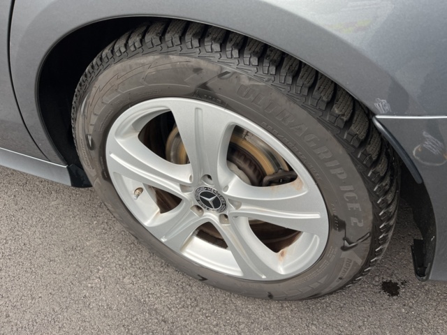 1051042-11 Mercedes-Benz E 220 T d 9G-Tronic - 2017