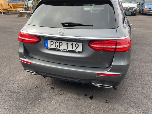 1051042-20 Mercedes-Benz E 220 T d 9G-Tronic - 2017