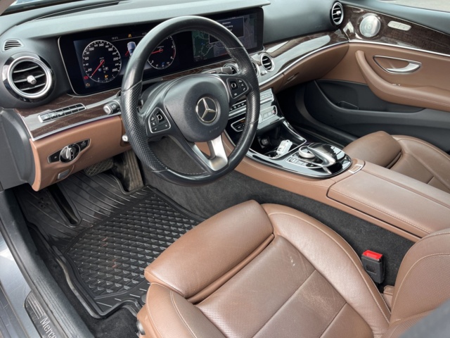 1051042-26 Mercedes-Benz E 220 T d 9G-Tronic - 2017