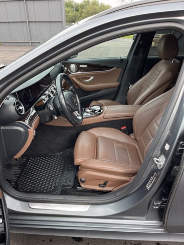 1051042-27 Mercedes-Benz E 220 T d 9G-Tronic - 2017