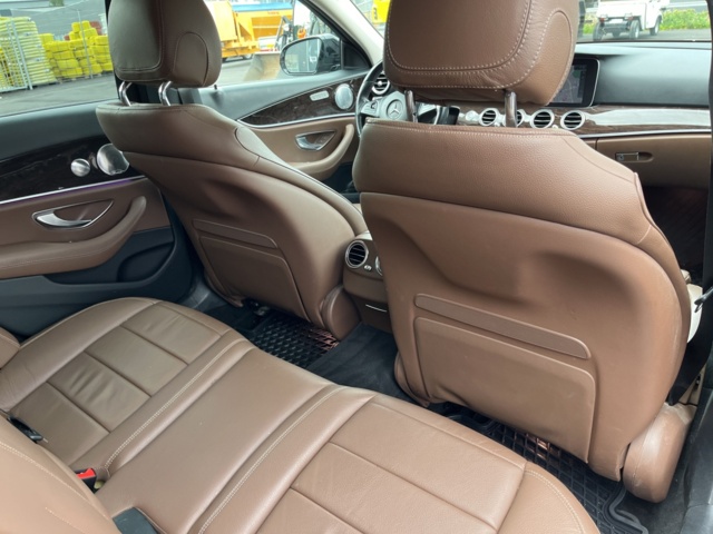 1051042-37 Mercedes-Benz E 220 T d 9G-Tronic - 2017