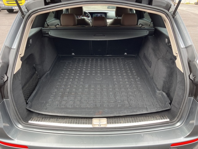 1051042-40 Mercedes-Benz E 220 T d 9G-Tronic - 2017