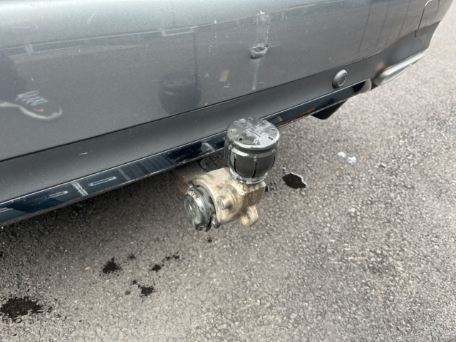 1051042-46 Mercedes-Benz E 220 T d 9G-Tronic - 2017