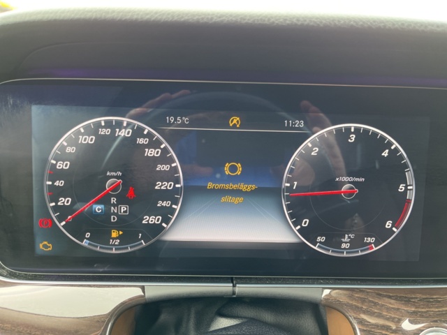 1051042-53 Mercedes-Benz E 220 T d 9G-Tronic - 2017
