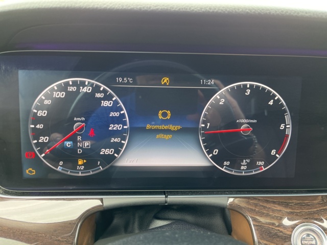 1051042-56 Mercedes-Benz E 220 T d 9G-Tronic - 2017