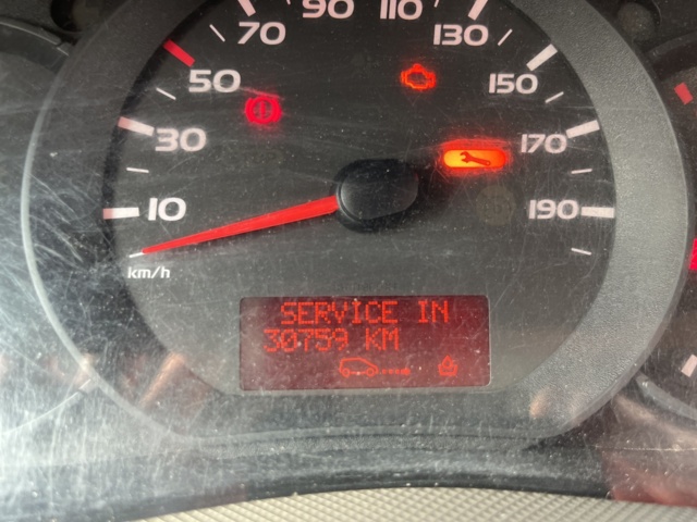 1051039-41 Renault Master Chassis Cab 3.5 T 2.3 dCi - 2013