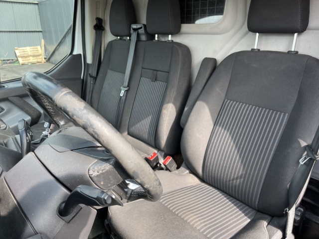 1051038-24 Ford Transit Custom 270 2.2 TDCi - 2016