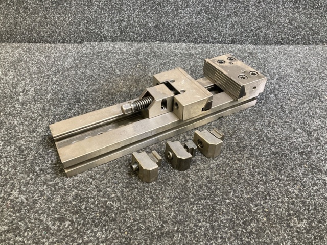 1074166-1 Machine vise Gerardi 150