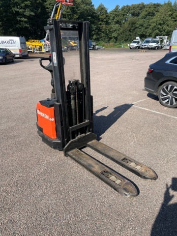 1049202-1 Track stacker BT SWE 120L -2006