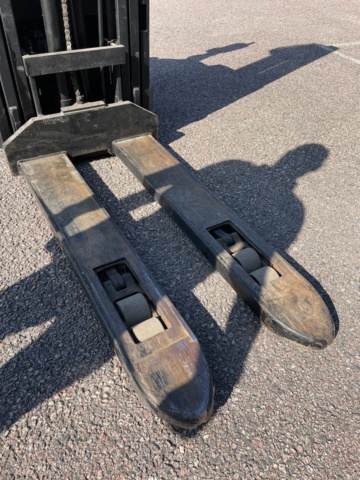 1049202-17 Track stacker BT SWE 120L -2006