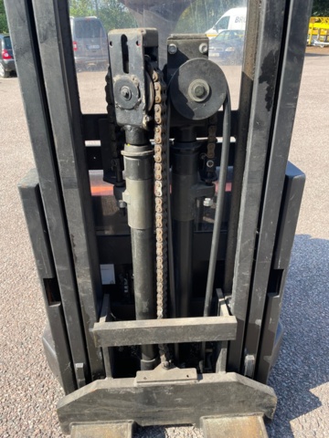 1049202-18 Track stacker BT SWE 120L -2006