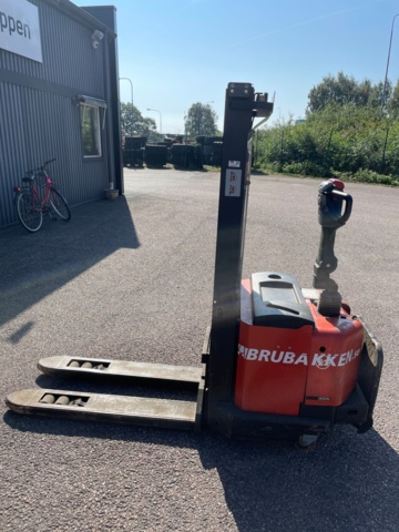 1049202-25 Track stacker BT SWE 120L -2006