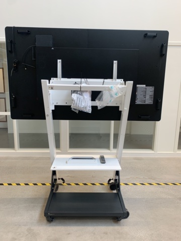 1036678-2 Interactive Whiteboard Ricoh D 7500 on stand