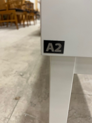 1061132-11 Designskåp A2