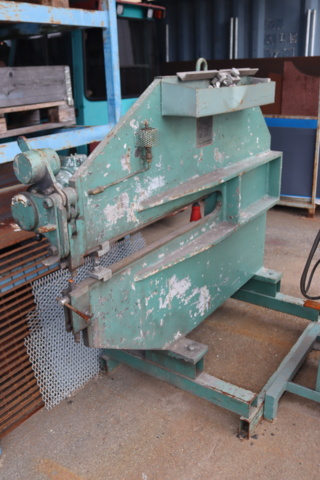 1076035-2 Sheet metal cutter Pullmax B2