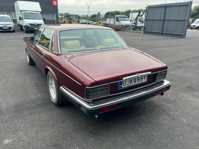 237731-3 Jaguar Daimler XJ 4.0 - 1992