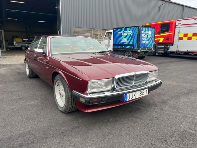 237731-7 Jaguar Daimler XJ 4.0 - 1992