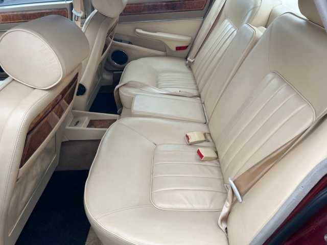 237731-10 Jaguar Daimler XJ 4.0 - 1992