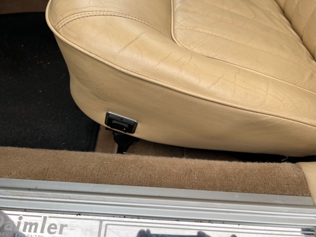 237731-20 Jaguar Daimler XJ 4.0 - 1992