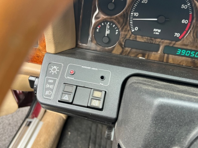 237731-25 Jaguar Daimler XJ 4.0 - 1992