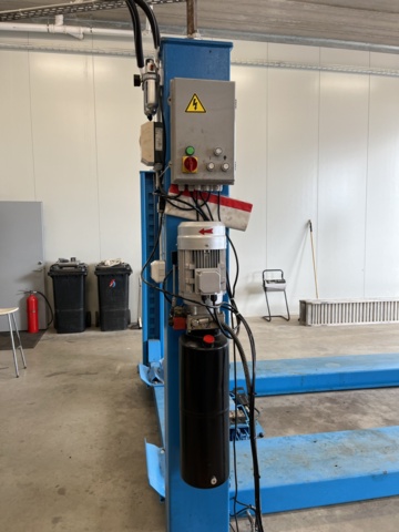 1039484-3 Four-pillar lift Taida STD-6764