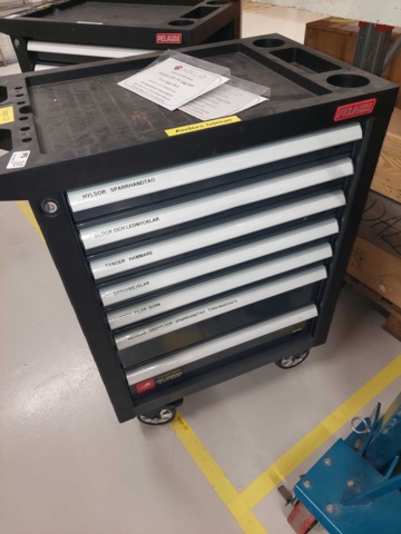 1034672-1 Pela tool cart with tools