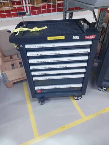 1034675-1 Pela tool cart with tools