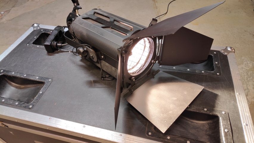 1048118-2 Fresnel Aria PC 1000 plus, 8 pcs