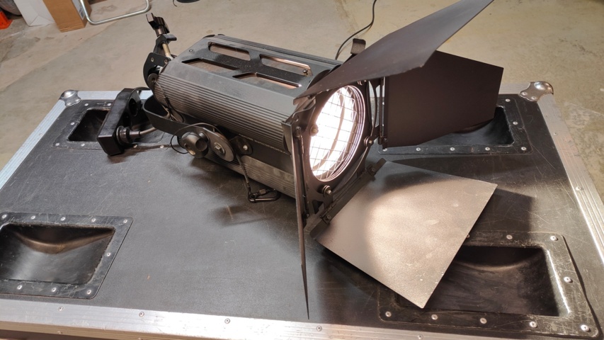 1048118-3 Fresnel Aria PC 1000 plus, 8 pcs