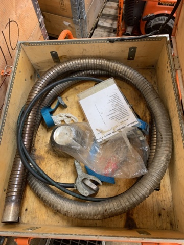 781084-7 Gasoline-driven electric generators 2 Ferm CF4000