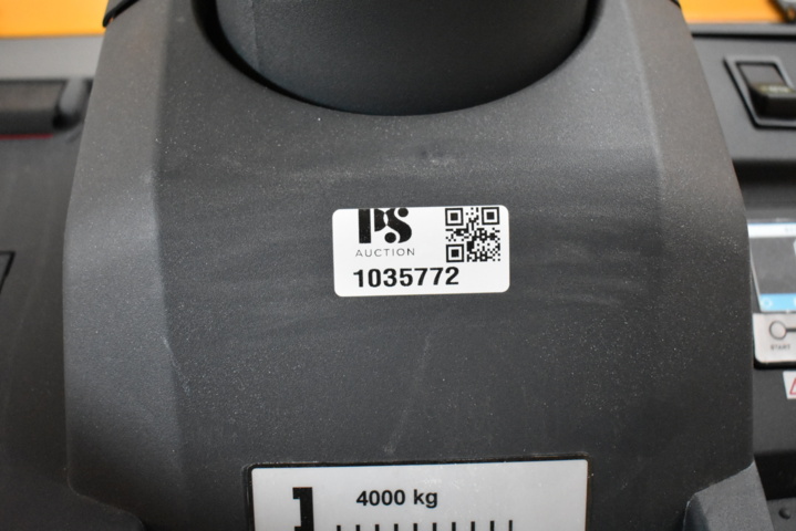 1035772-8 Pallet truck special 230x300 EJE 340