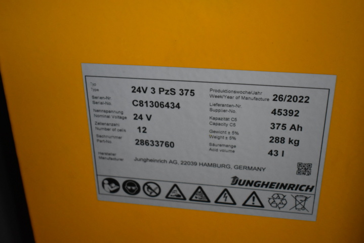 1035772-4 Pallet truck special 230x300 EJE 340