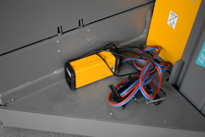 1035772-5 Pallet truck special 230x300 EJE 340