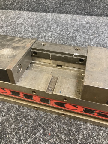 1076271-5 Hydraulic Machine Vise Chick Machine Tool BL4