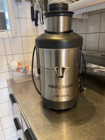1069139-2 Robot Coupe J80 Ultra juicer