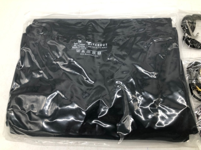 1077124-2 5 st Blvckout armband + 1 st t-shirt, storlek M - Frakt ingår (1141)