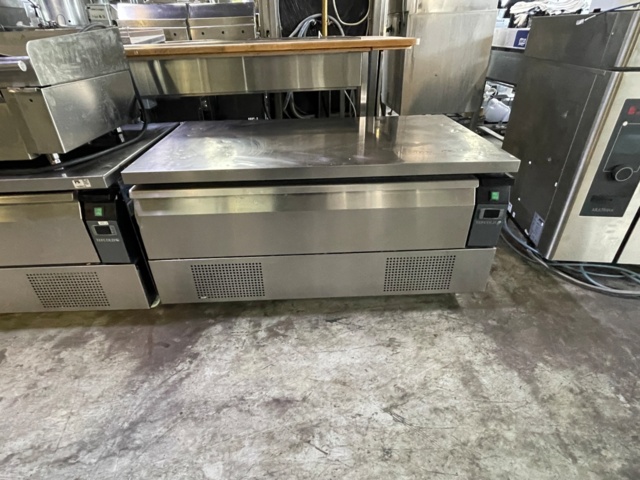 899589-1 Grill cooling bench for 3 GN 1/1 tins Tefcold - UD1-3 - P Cooler/Freezer drawer - 116 liters