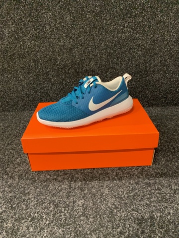 1077251-1 Golfsko Nike Roshe G JR s.6Y