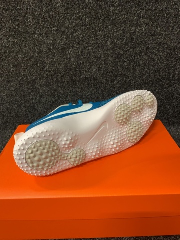 1077251-3 Golfsko Nike Roshe G JR s.6Y