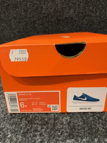 1077251-4 Golfsko Nike Roshe G JR s.6Y